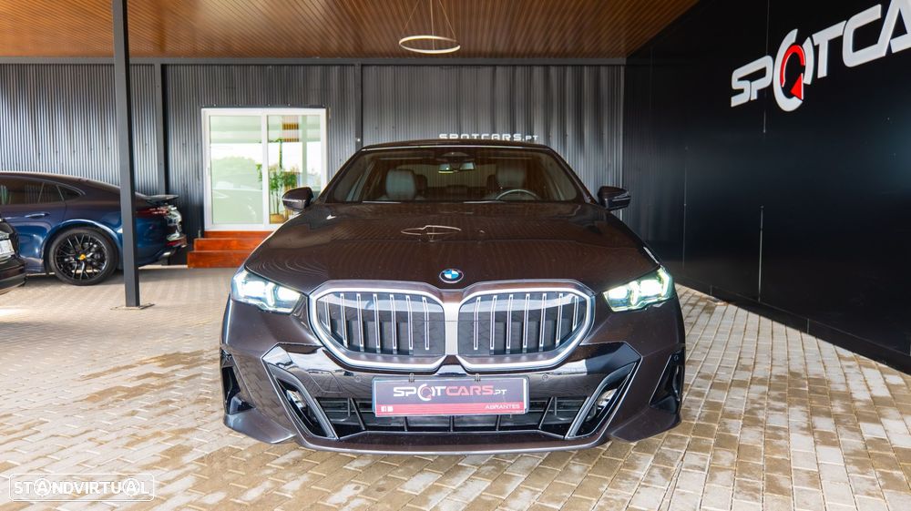 BMW 520 d Pack Desportivo M - 2