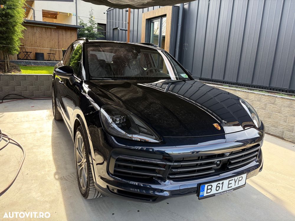 Porsche Cayenne E-Hybrid - 1