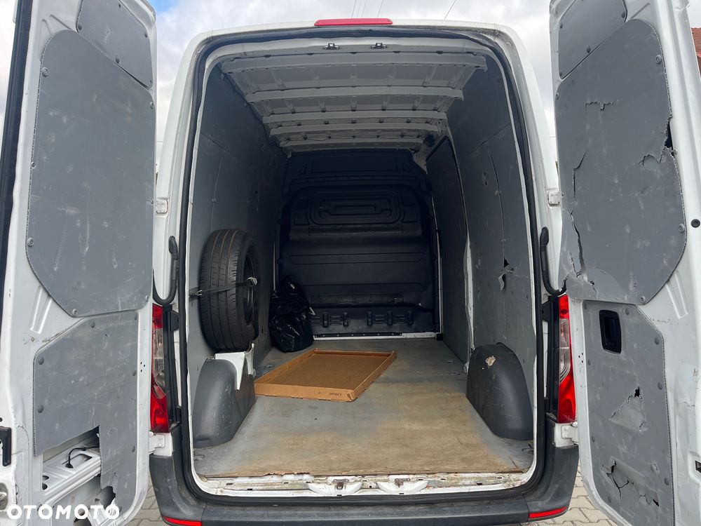 Mercedes-Benz Esprinter - 9
