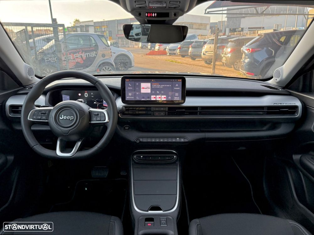 Jeep Avenger 1.2 e-Hybrid Longitude DCT - 25