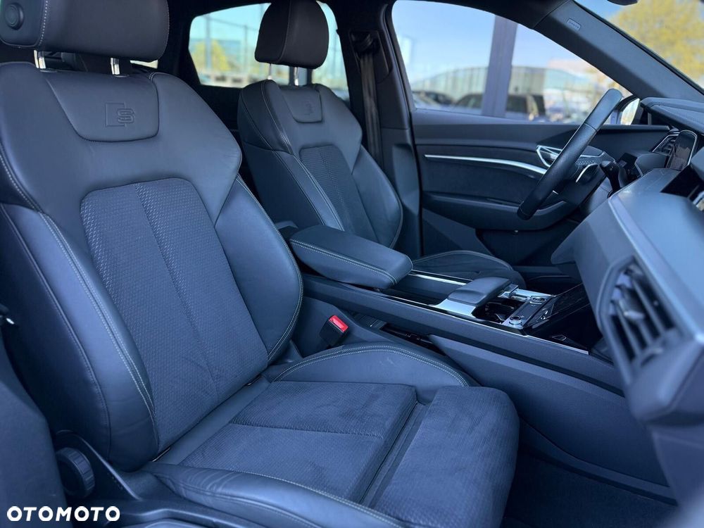 Audi e-tron Sportback 55 Quattro S Line - 21