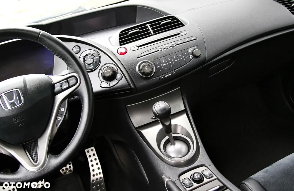 Honda Civic 1.8 GT Special Edition - 26