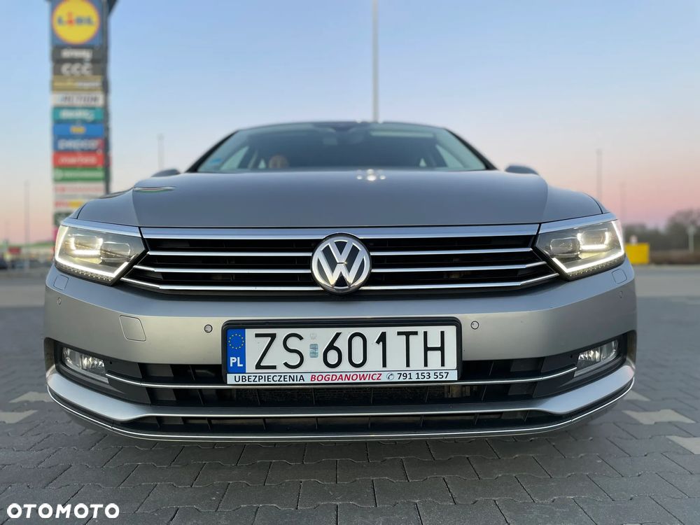 Volkswagen Passat 1.8 TSI BMT Highline - 28