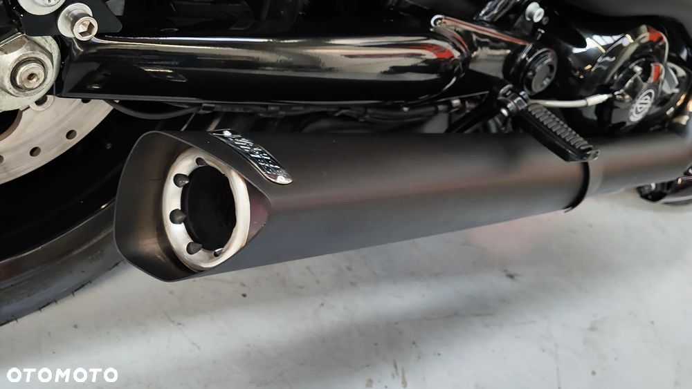 Harley-Davidson V-Rod Muscle - 12