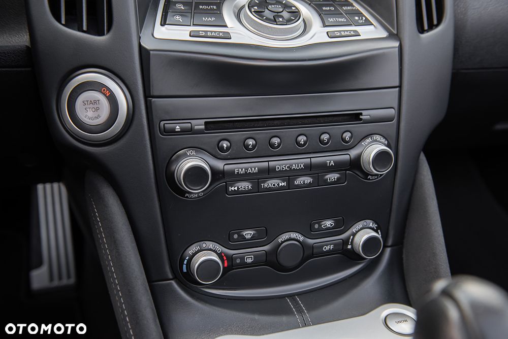 Nissan 370 Z Black Edition - 23