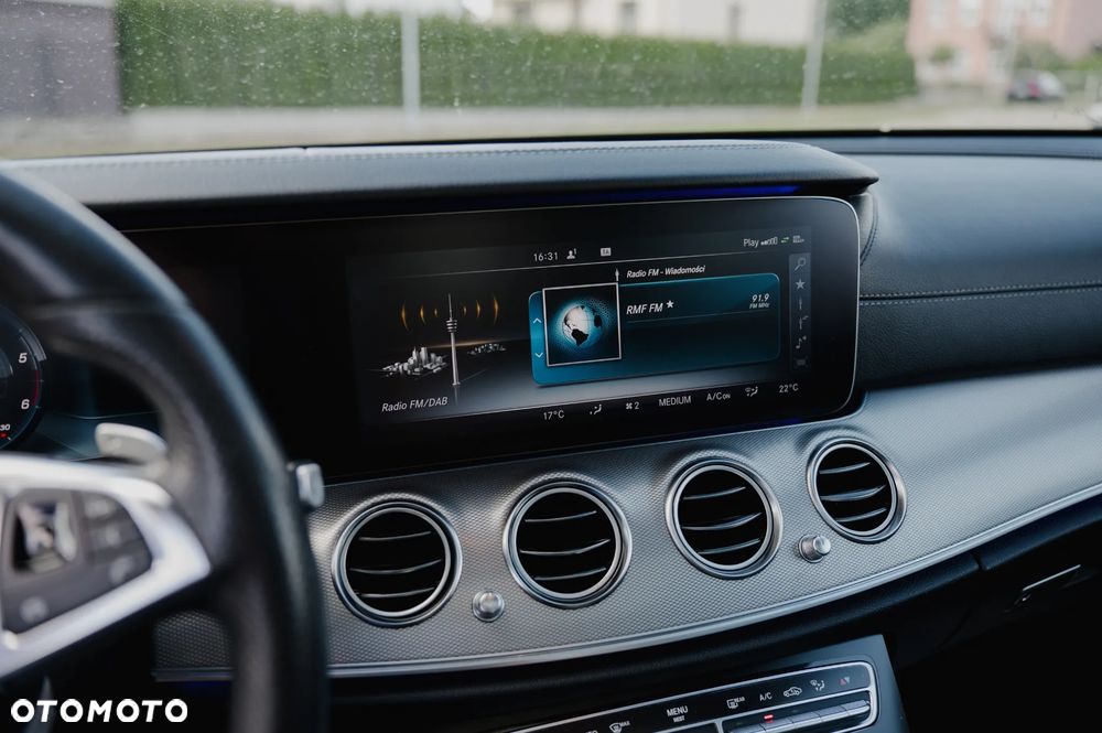 Mercedes-Benz Klasa E 220 d 4-Matic Business Edition 9G-TRONIC - 24
