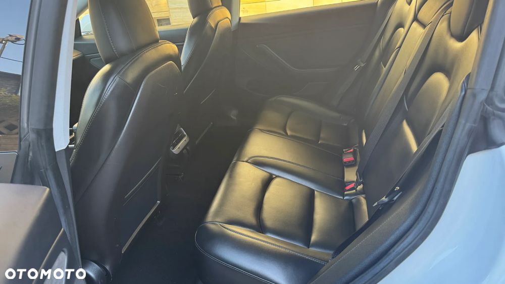 Tesla Model 3 Standard Reichweite Plus Hinterradantrieb - 17