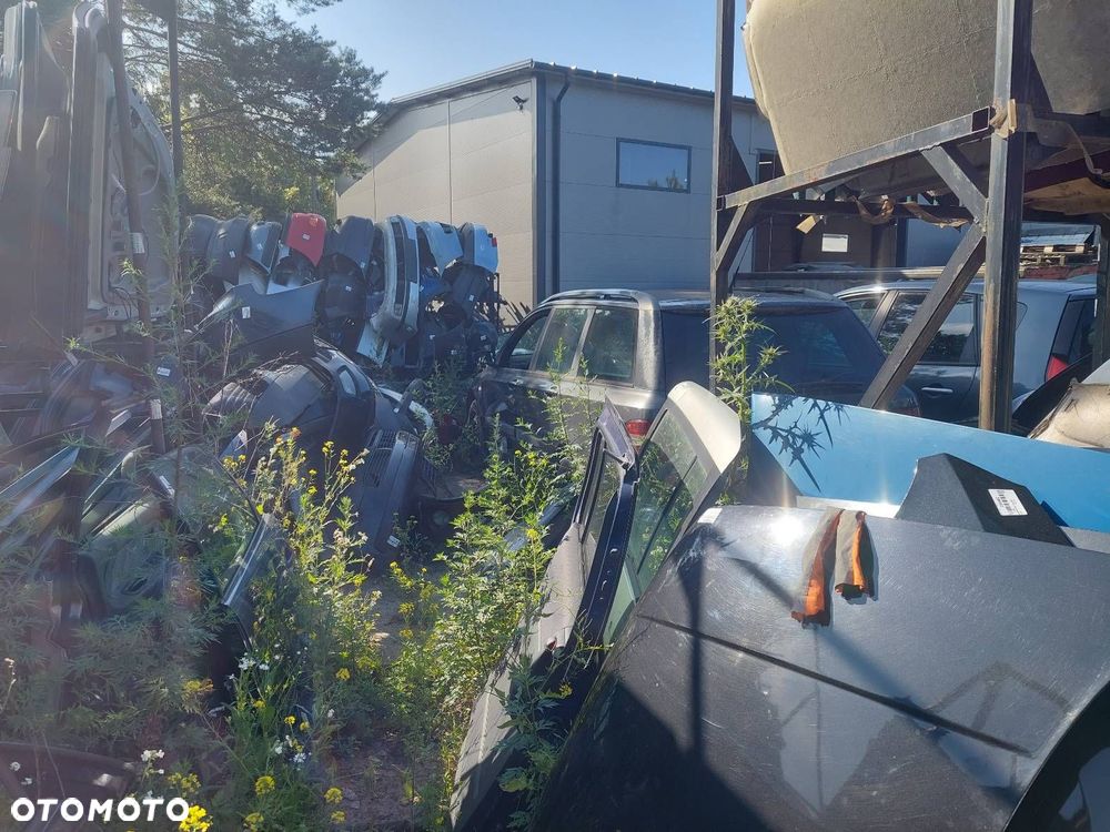 KOMPLETNY PRZÓD MASKA ZDERZAK LAMPY PAS PRZEDNI VOLKSWAGEN GOLF IV LC9Z - 12