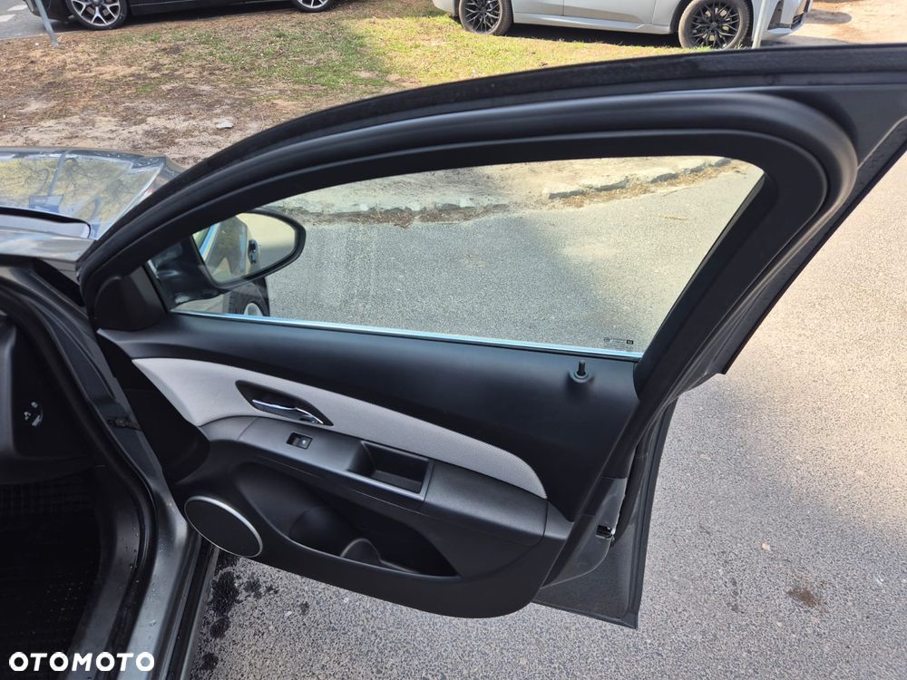 Chevrolet Cruze 1.8 LT+ - 15