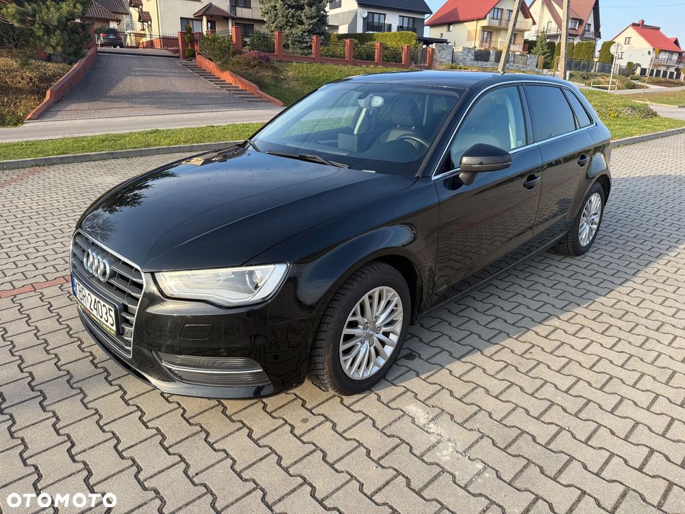 Audi A3 Sportback 1.2 TFSI Attraction - 1