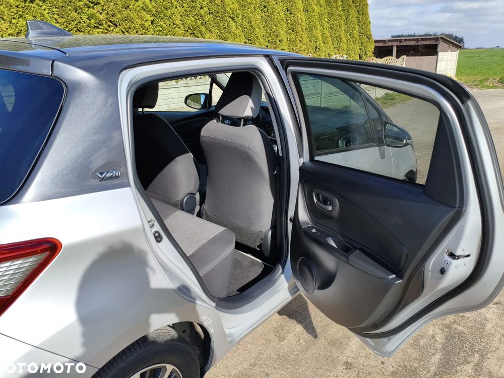 Toyota Yaris 1.5 20th Anniversary CVT - 26