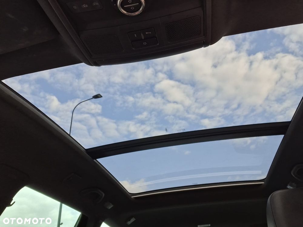 Volkswagen Passat - 8