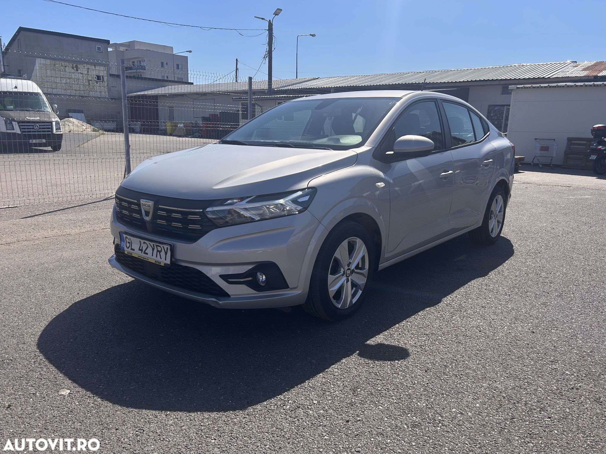 Dacia Logan ECO-G 100 MT6 Prestige+ - 1