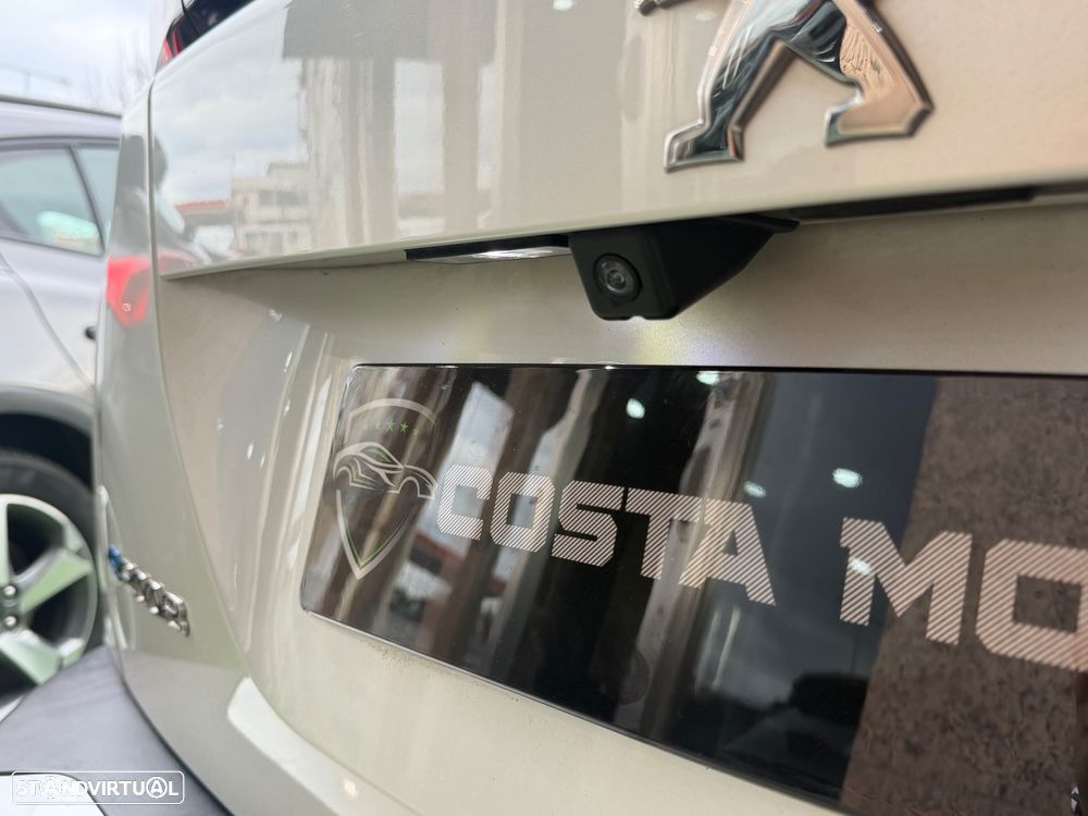 Peugeot e-2008 50 kWh Allure Pack - 19