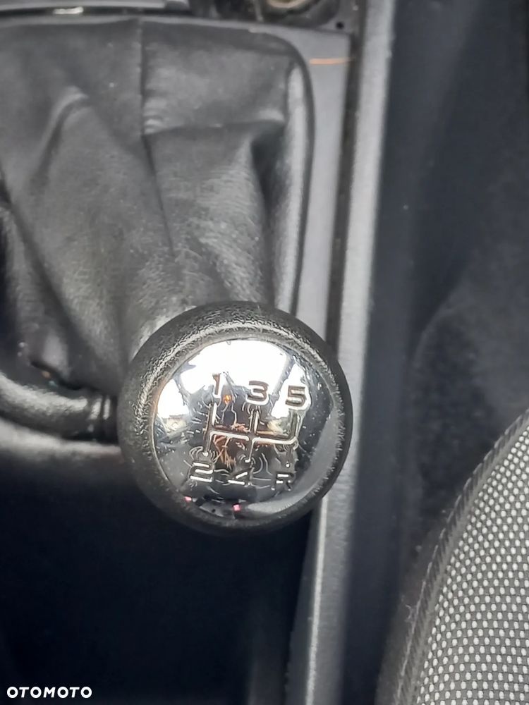 Peugeot 207 1.6 HDi Active - 19