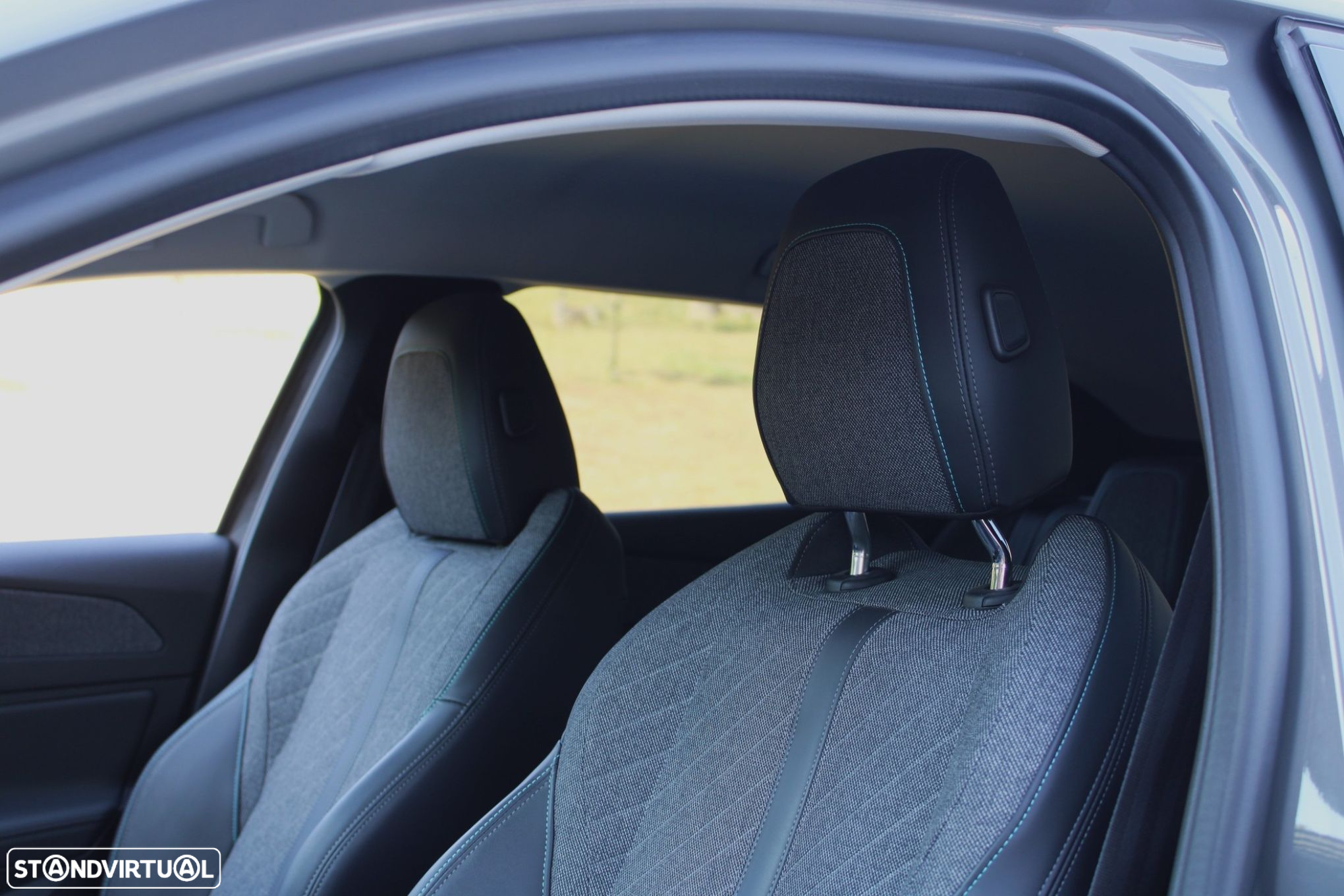 Peugeot 408 1.6 Hybrid Allure e-EAT8 - 20