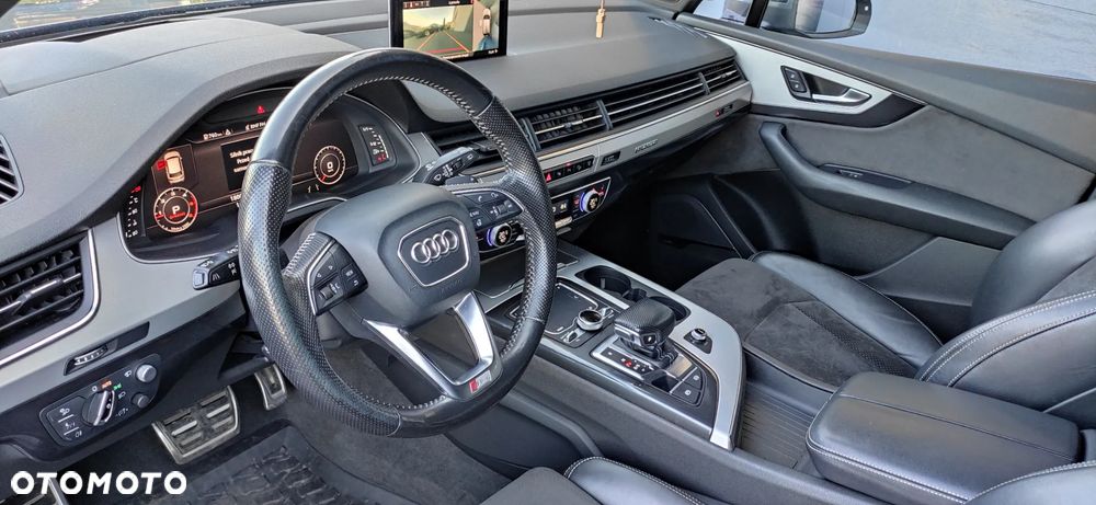 Audi Q7 - 12
