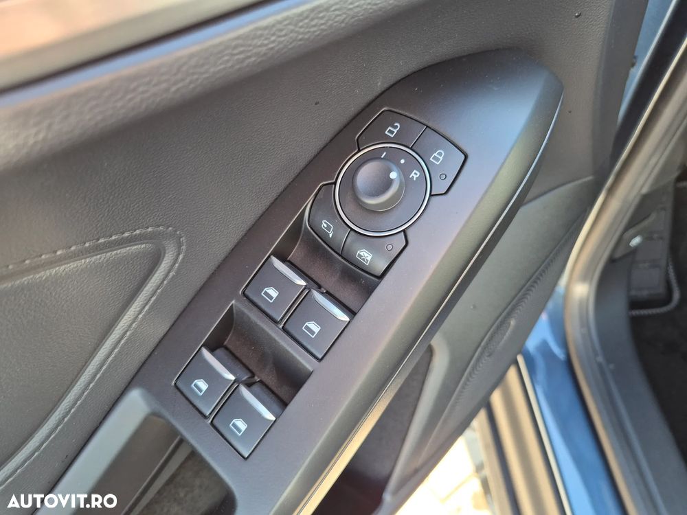 Ford Focus 1.0 EcoBoost 7DCT MHEV Titanium X - 19