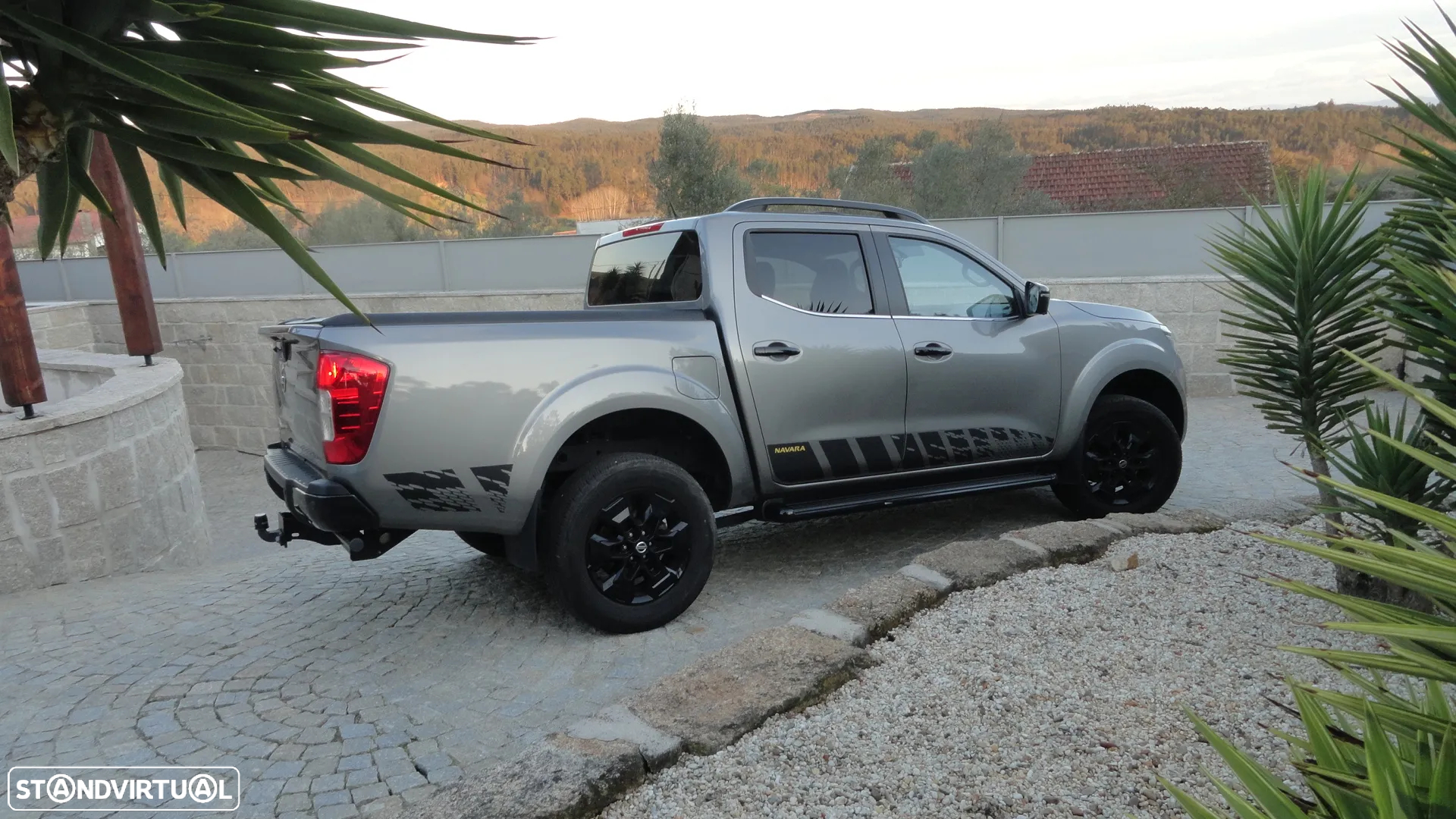 Nissan Navara 2.3 dCi CD 4WD N-Guard - 5