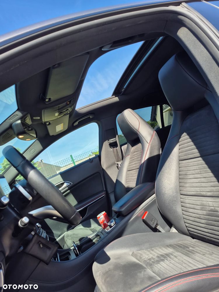 Mercedes-Benz CLA 200 7G-DCT AMG Line - 15