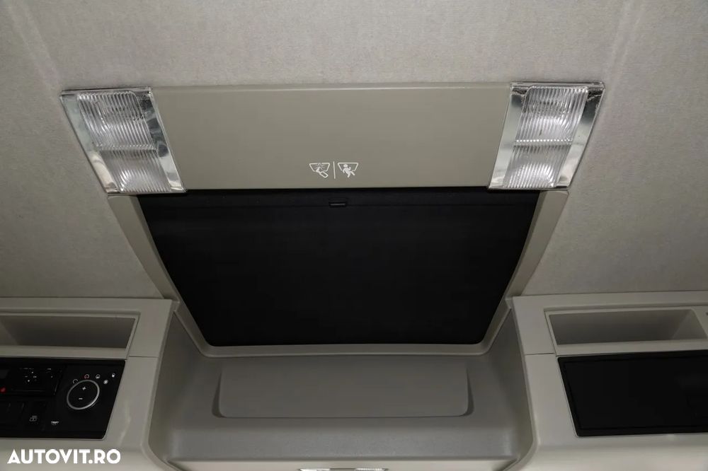 Volvo FH 540 / HIDRAULICĂ DUBLĂ / CABĂ JOSĂ / 100% PNEURI / CONTRACTUL DE SERVICE POSTĂ - 32