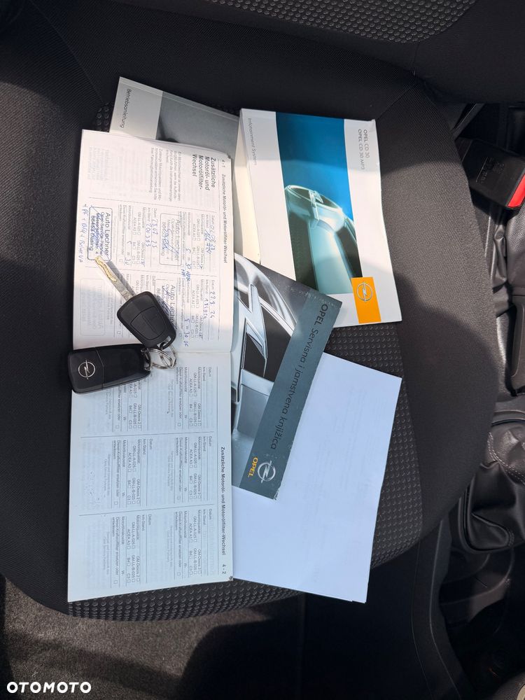 Opel Corsa 1.2 16V Selection 110 Jahre - 29