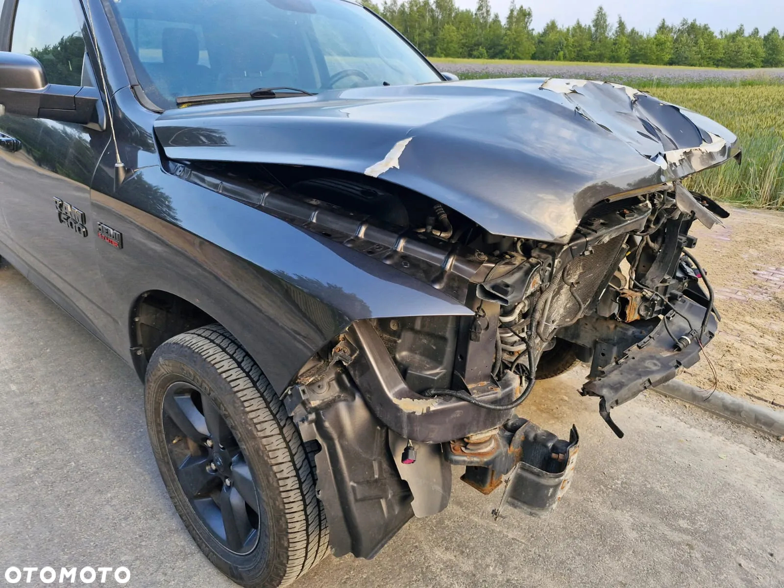 Dodge RAM 1500 5.7 4x4 - 7