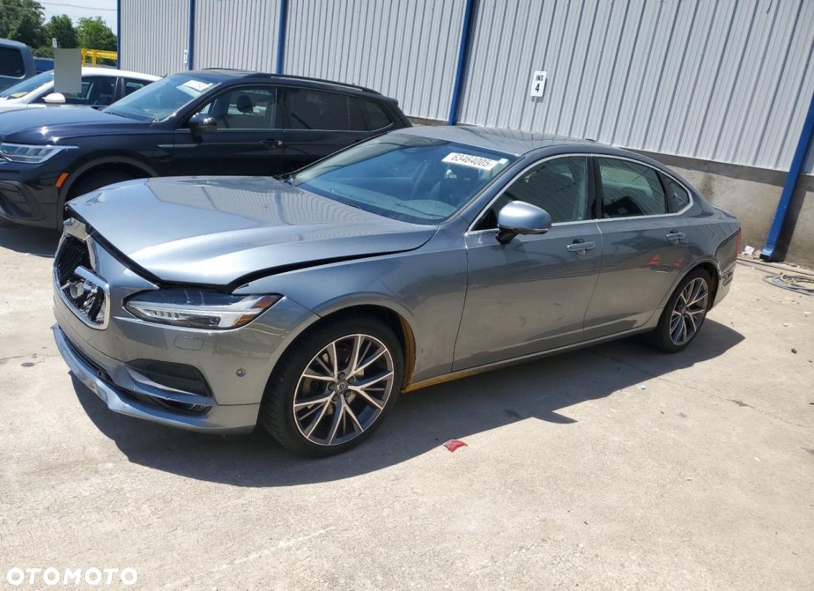 Volvo S90 - 1