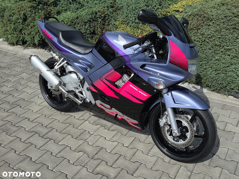 Honda CBR - 11