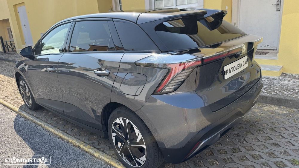 MG MG4 64 kWh Luxury - 7
