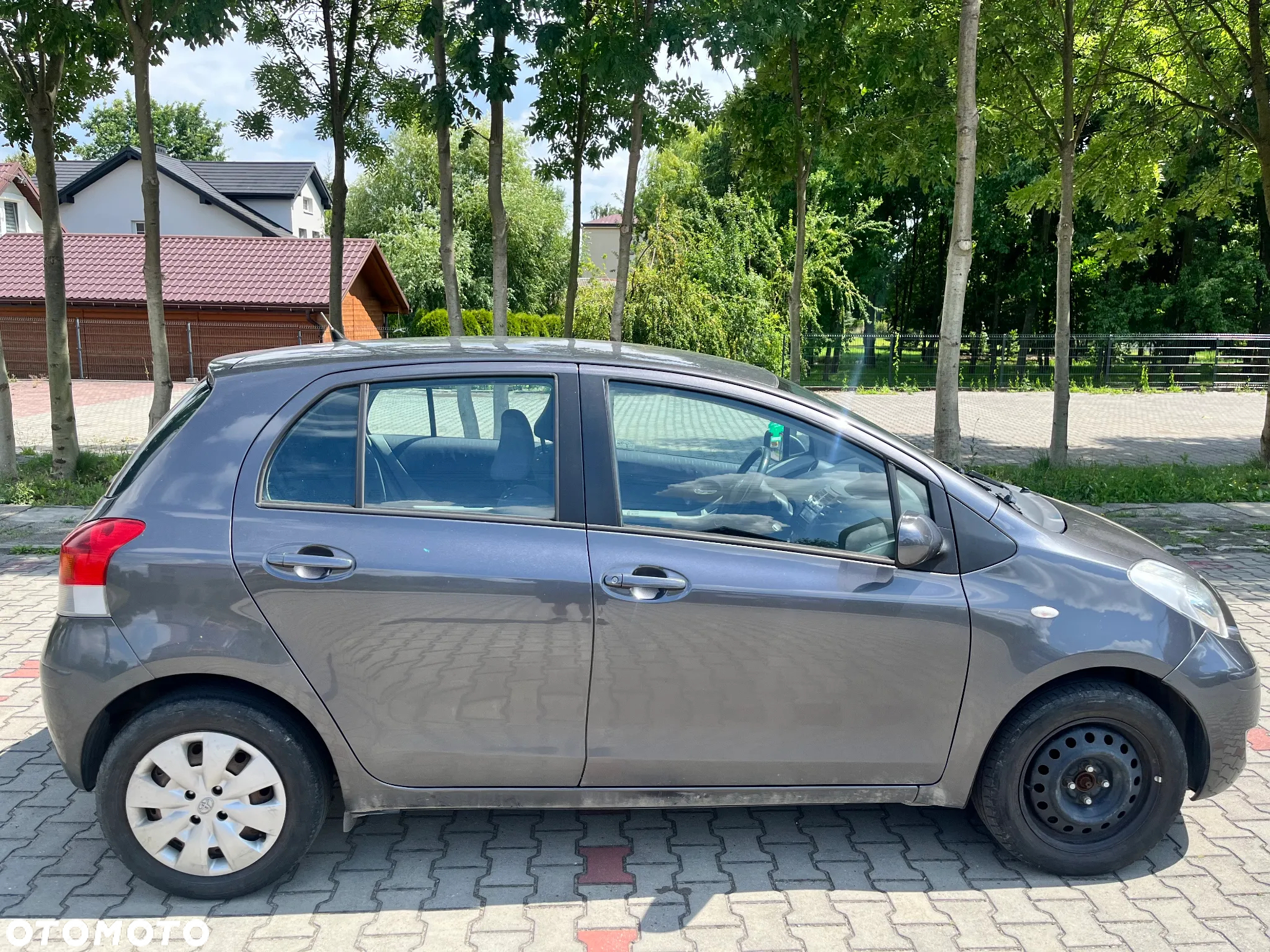 Toyota Yaris - 14