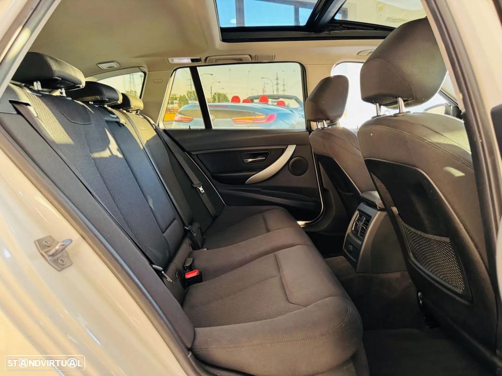 BMW 320 d Sport Line - 50