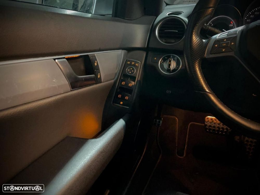 Mercedes-Benz C 250 - 24