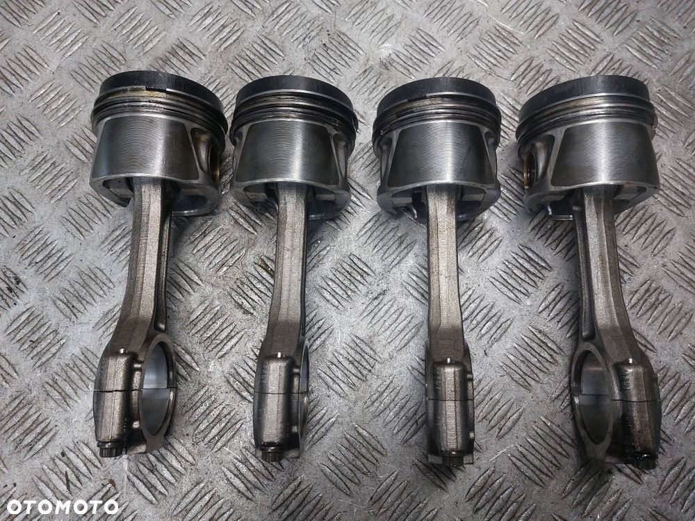 TŁOK + KORBOWÓD KOMPLET 4 SZT AUDI Q5 8R 2.0 TDI CAHA - 7