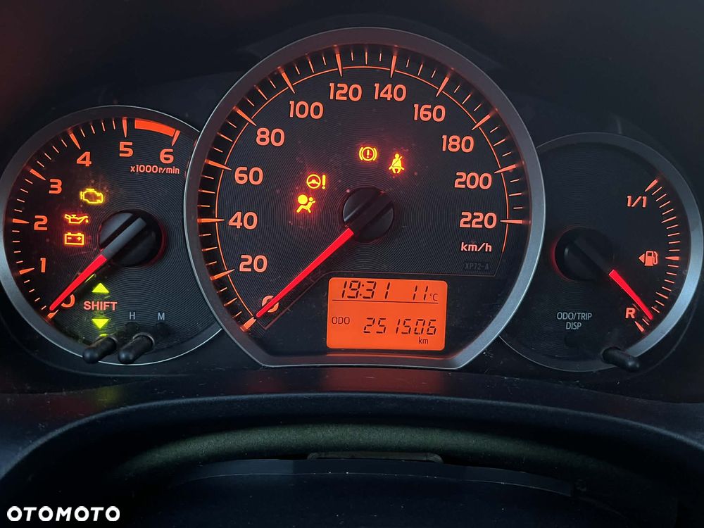 Toyota Yaris 1.4 D-4D Active - 17