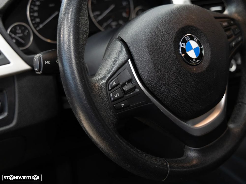 BMW 318 d Line Luxury Auto - 13