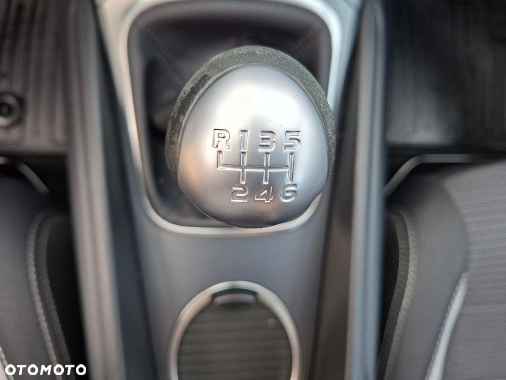 Toyota Avensis 2.0 D-4D Selection - 19