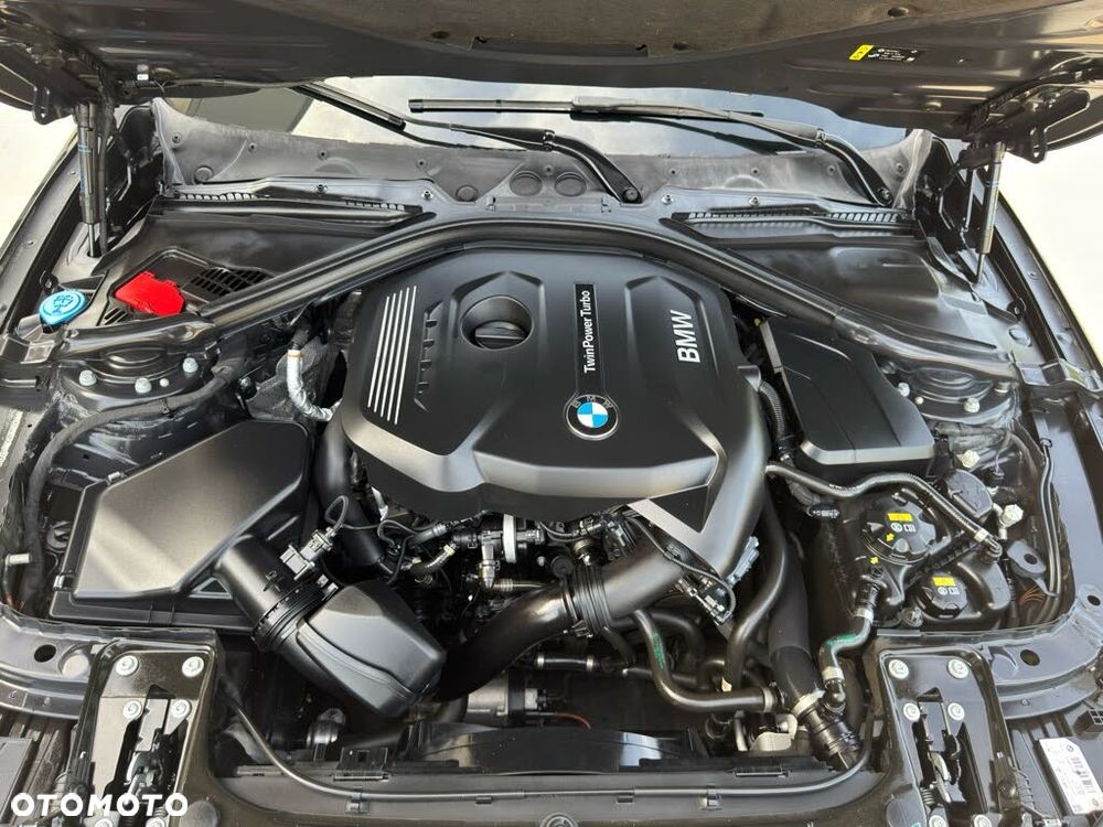 BMW Seria 3 330i M Sport Shadow - 19