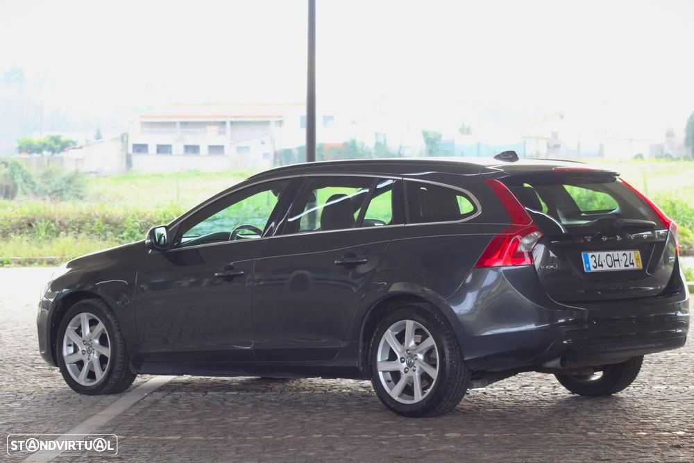 Volvo V60 1.6 D2 Momentum Eco Powershift - 12
