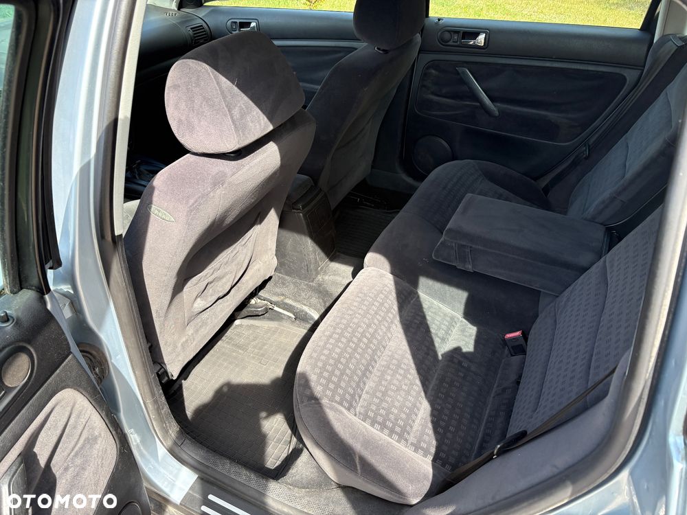 Volkswagen Passat - 23