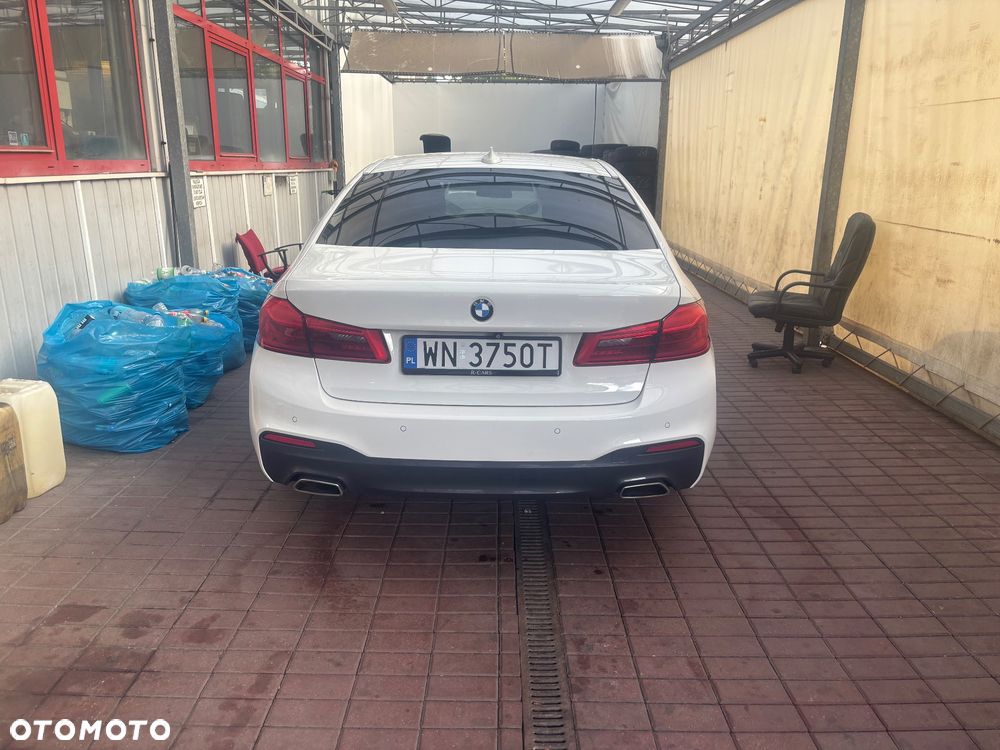 BMW 5 Series 2017 photo 2