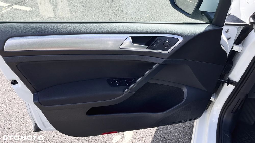 Volkswagen Golf VII 1.4 TSI BMT Comfortline - 19