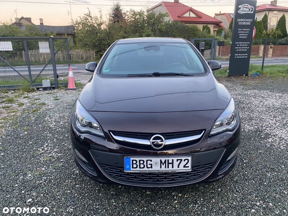 Opel Astra 1.4 Turbo Exklusiv - 2