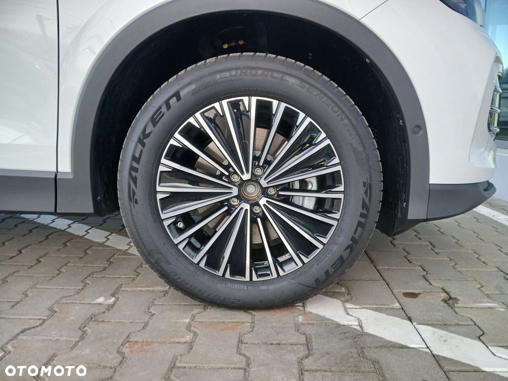 Volkswagen Tiguan - 11