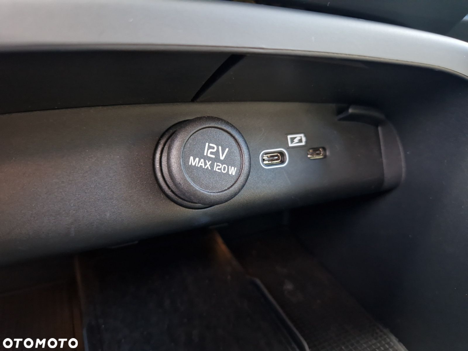 Volvo XC 40 - 25