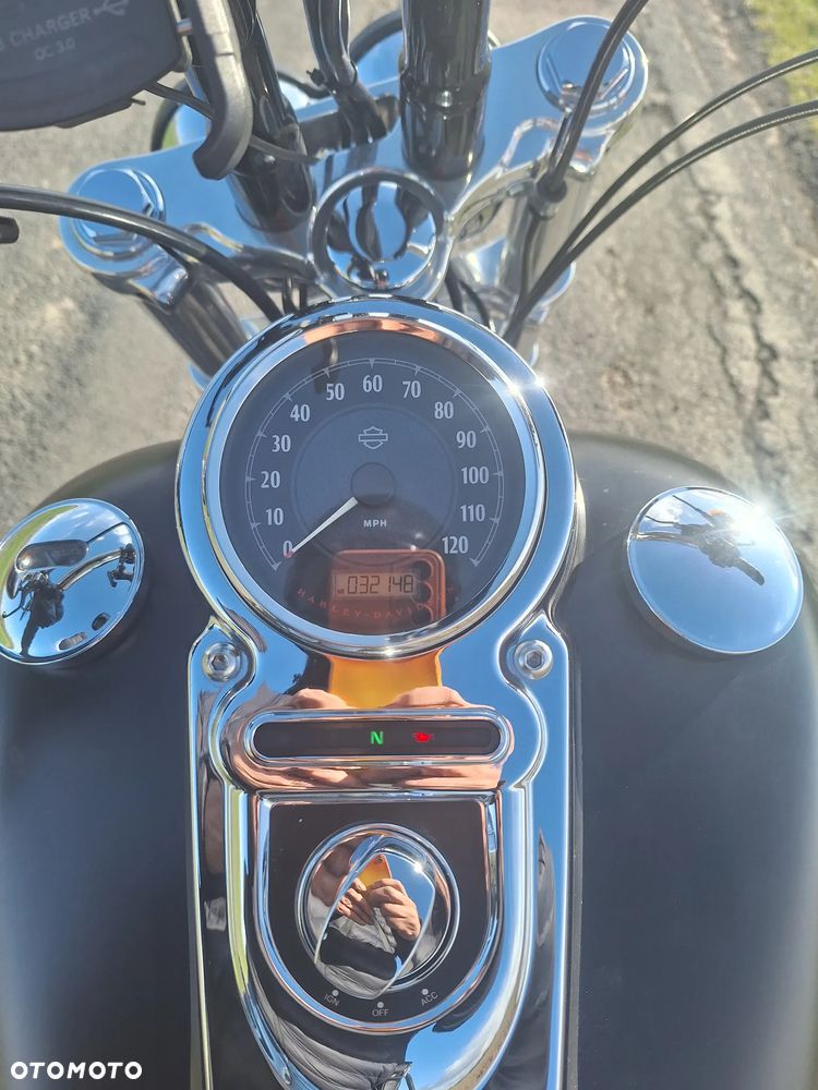 Harley-Davidson Dyna Fat Bob - 8