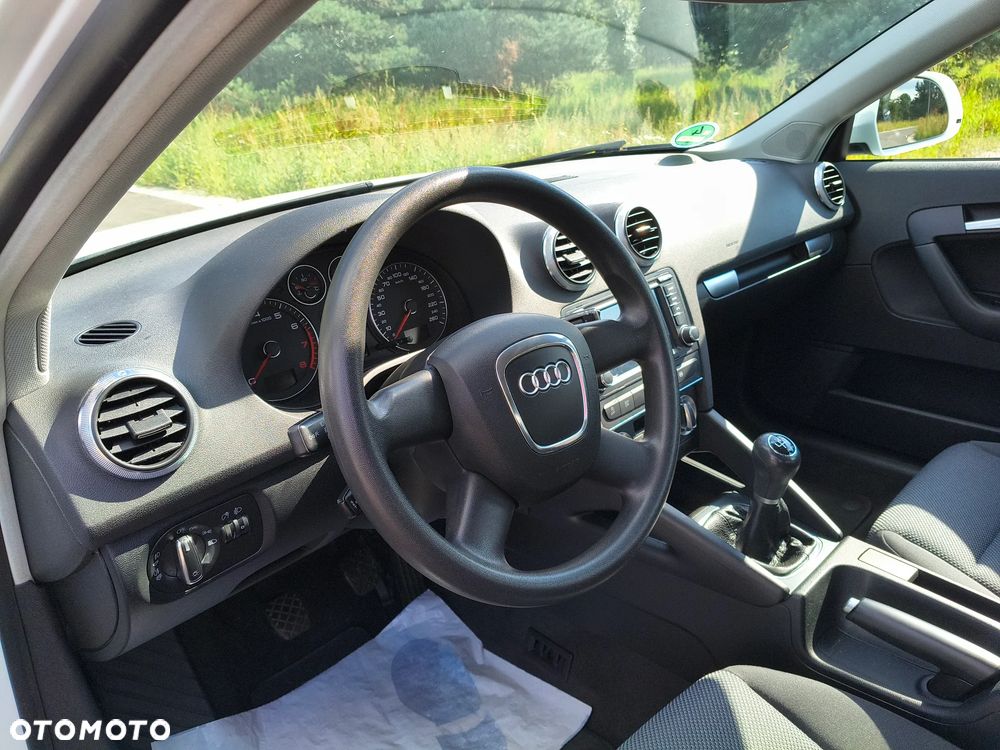 Audi A3 Sportback 1.4 TFSI S Line Sportpaket plus - 21