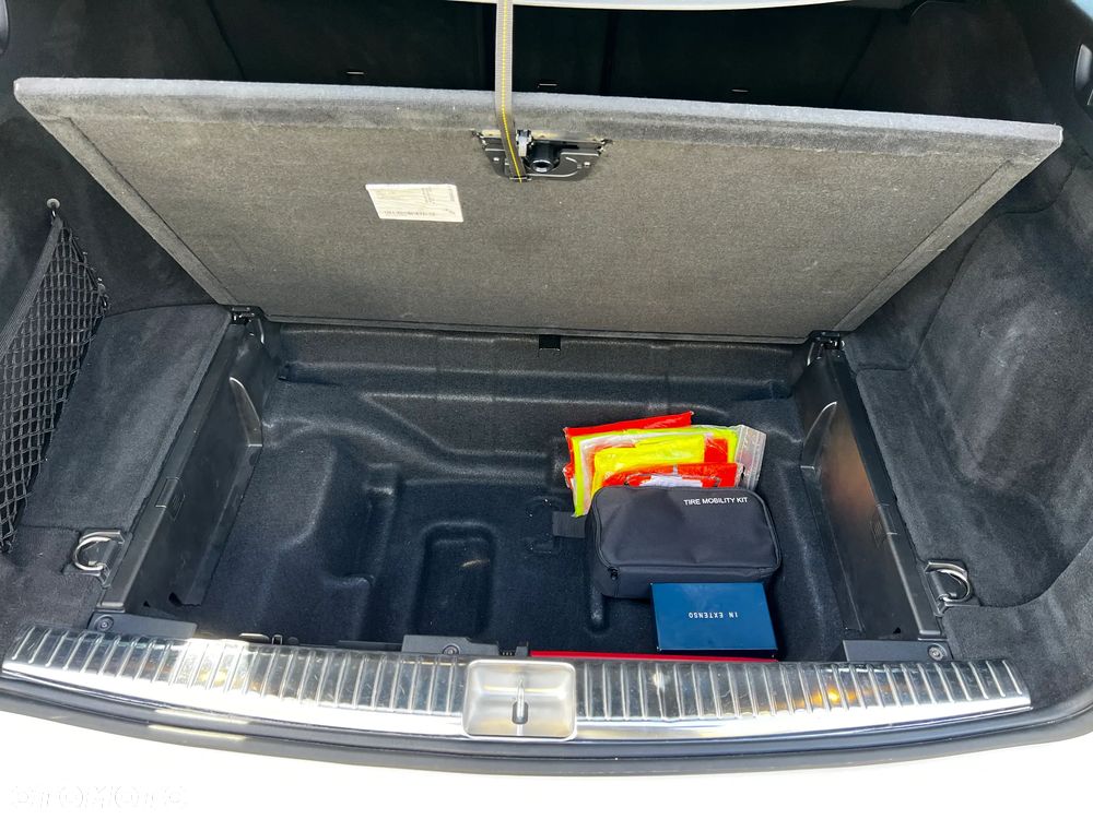 Mercedes-Benz Klasa E 220 d 9G-TRONIC - 18