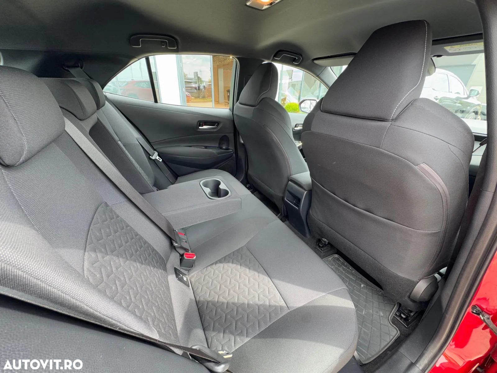 Toyota Corolla 1.8 HSD Eco - 18