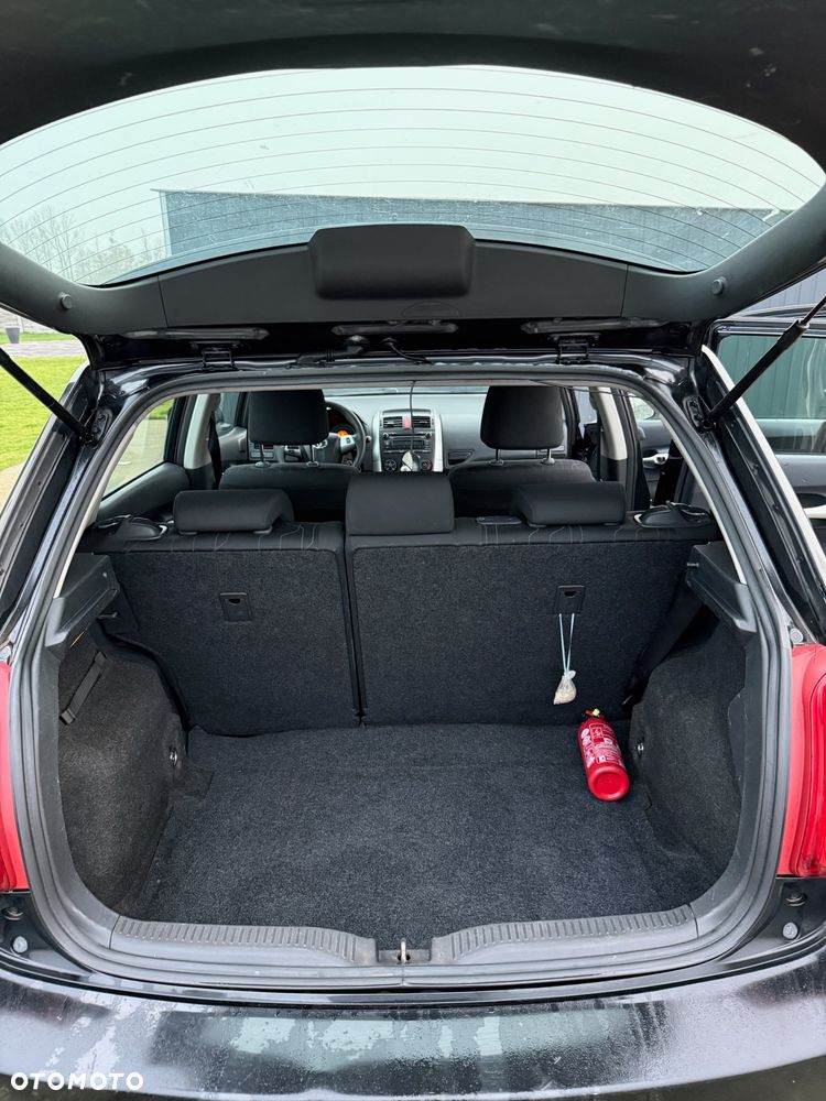 Toyota Auris 1.4 D-4D 2010 - 17